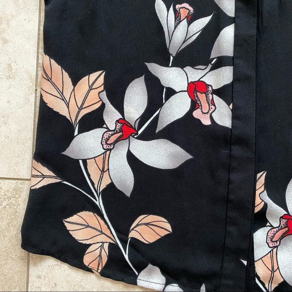 Floral blouse - Picture 7 of 10